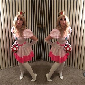 <Leg Avenue> 👑 Princess Peach 🍑 Costume